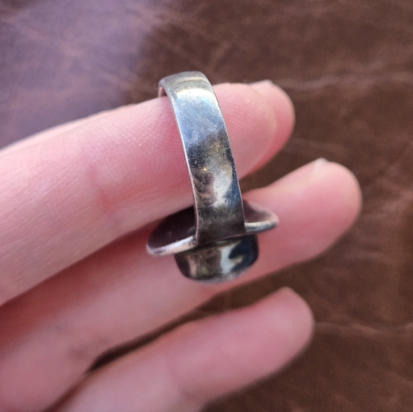 Sterling Silver Moonstone Oval Ring Minimalist Blue Shimmer Jewelry - Picture 8 of 10